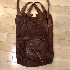 Lucky cross body bag
